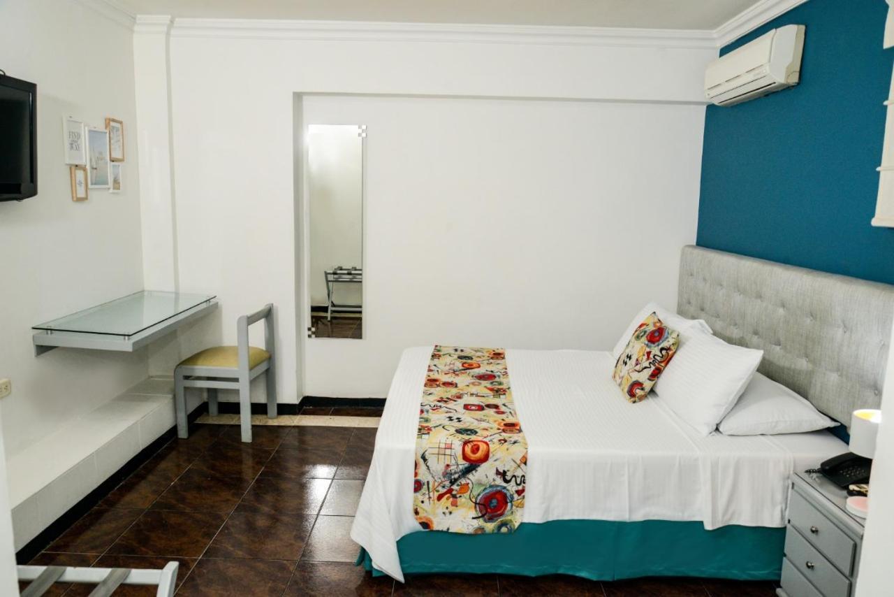 Hotel Quinta De Cabecera Bucaramanga Bagian luar foto