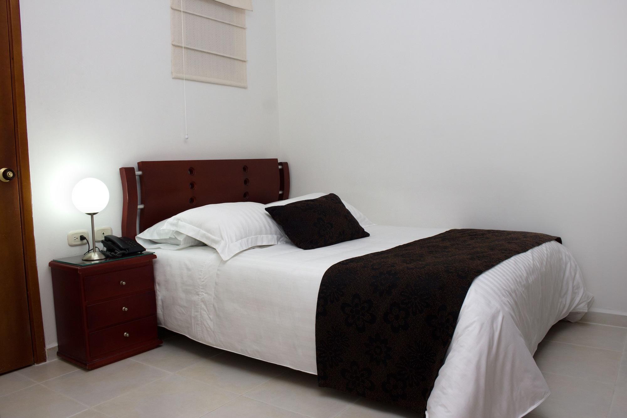 Hotel Quinta De Cabecera Bucaramanga Bagian luar foto