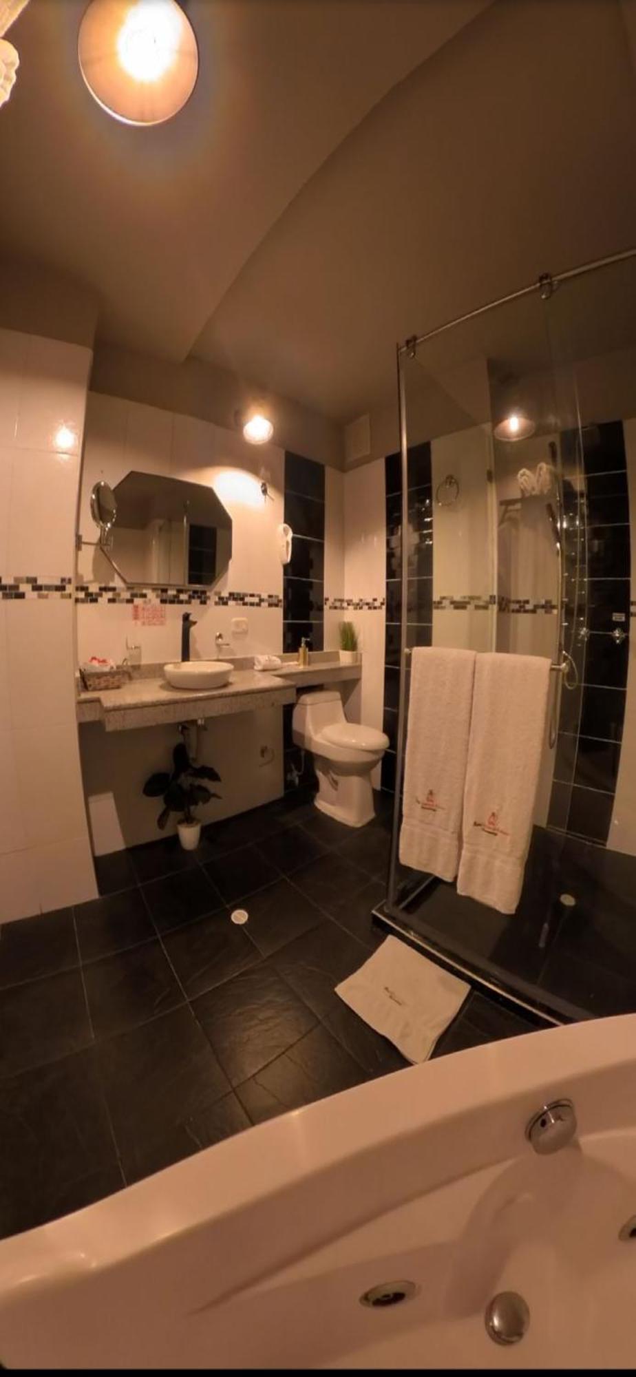 Hotel Quinta De Cabecera Bucaramanga Bagian luar foto