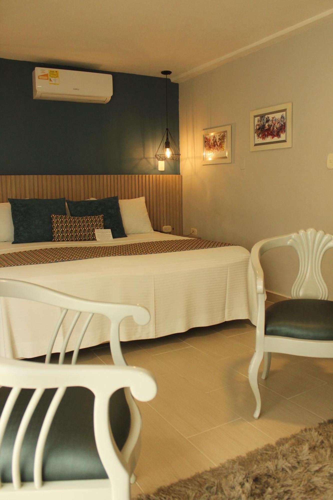 Hotel Quinta De Cabecera Bucaramanga Bagian luar foto