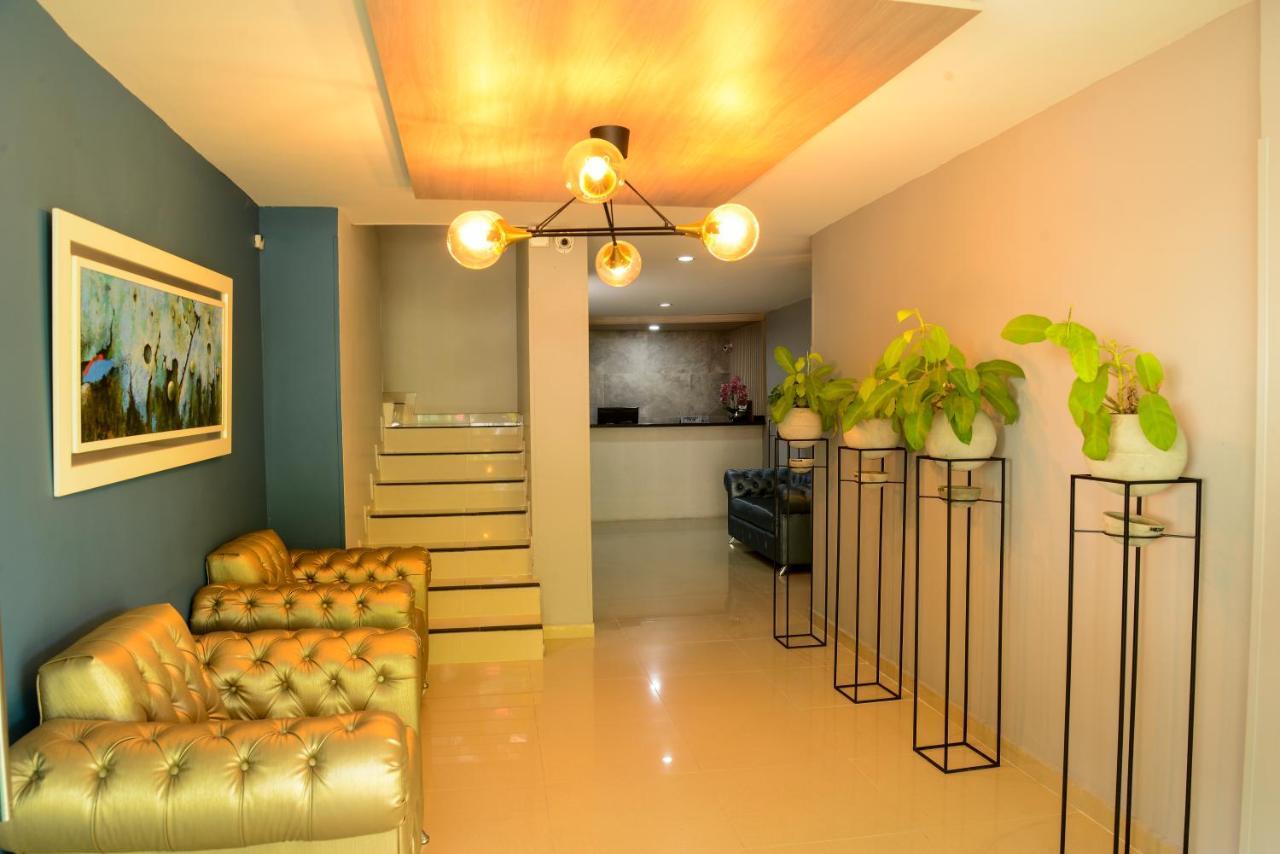 Hotel Quinta De Cabecera Bucaramanga Bagian luar foto